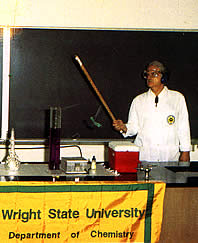 Exploding a hydrogen balloon